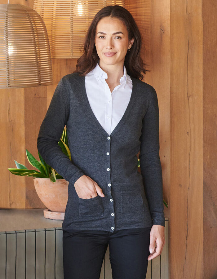 Henbury Women's v-button cardigan HB723 Women's v-button cardigan Thumbnail
