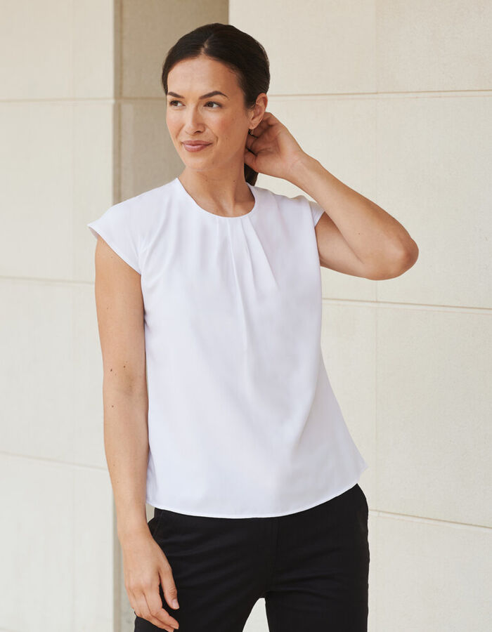 Henbury Women's pleat front short sleeve blouse HB597 Women's pleat front short sleeve blouse Thumbnail